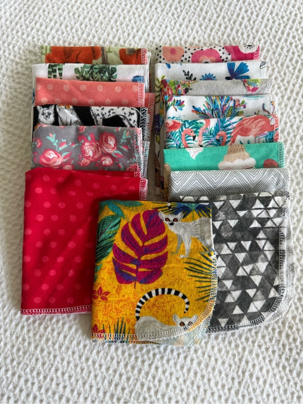 Re-usable paper towels + holder